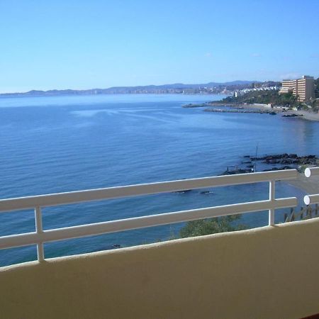Holidays2Benalmadena Torrequebrada Sea View Front Beach With Pool Parking & Terraces Екстериор снимка
