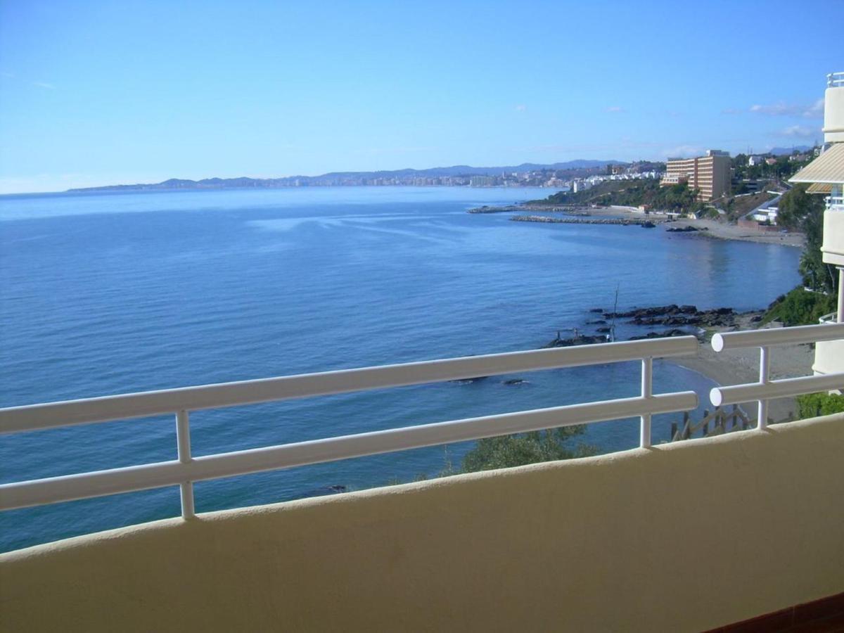 Holidays2Benalmadena Torrequebrada Sea View Front Beach With Pool Parking & Terraces Екстериор снимка