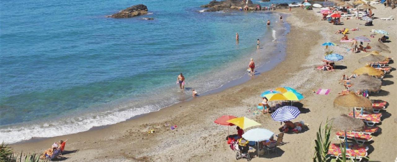Holidays2Benalmadena Torrequebrada Sea View Front Beach With Pool Parking & Terraces Екстериор снимка