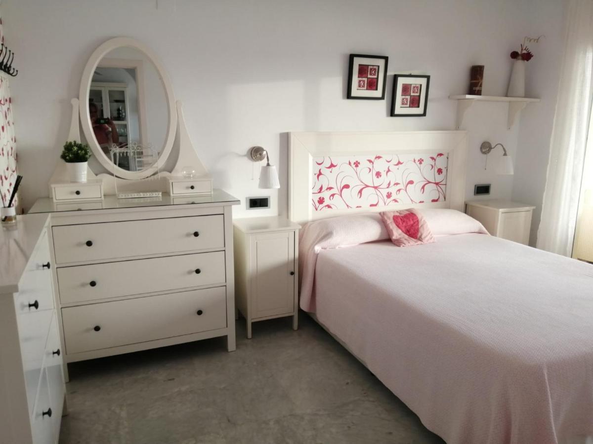 Holidays2Benalmadena Torrequebrada Sea View Front Beach With Pool Parking & Terraces Екстериор снимка