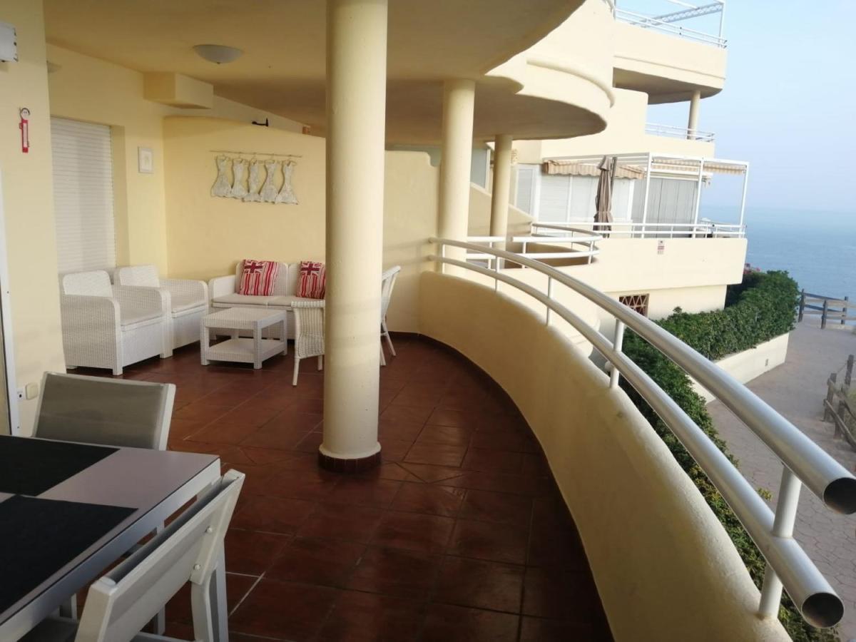 Holidays2Benalmadena Torrequebrada Sea View Front Beach With Pool Parking & Terraces Екстериор снимка
